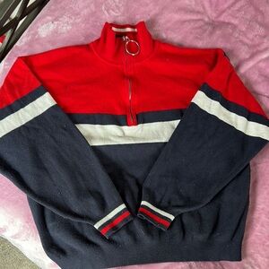 Red and Navy Blue Zip Up Sweater with Sporty Design‎